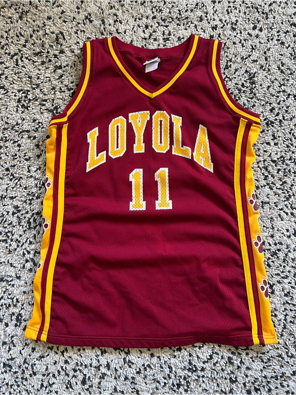 Vintage Rawlings Loyola Basketball Jersey #11 Made in USA Men’s Size 40 Small M